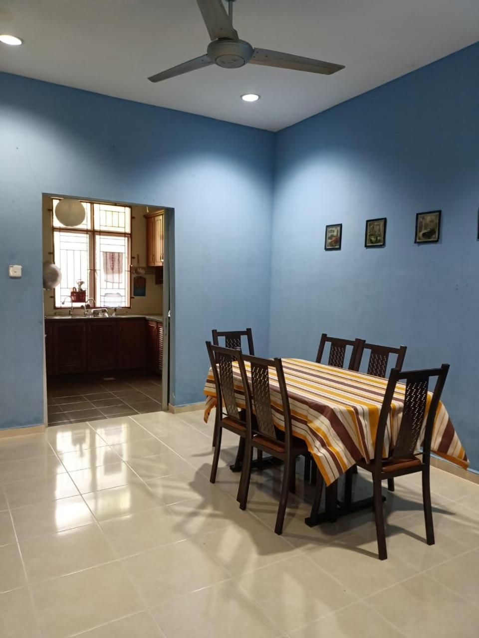 Yasmeen Homestay Kemaman Chukai Εξωτερικό φωτογραφία